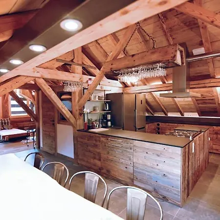 Coup De Coeur+vehicule 4*4 ; 9 Places A Dispo Holiday home La Clusaz